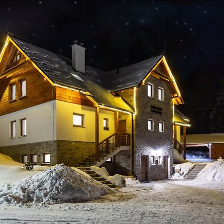 Darmilus Apartmany เดมานอฟสกา โดลินา ภายนอก รูปภาพ