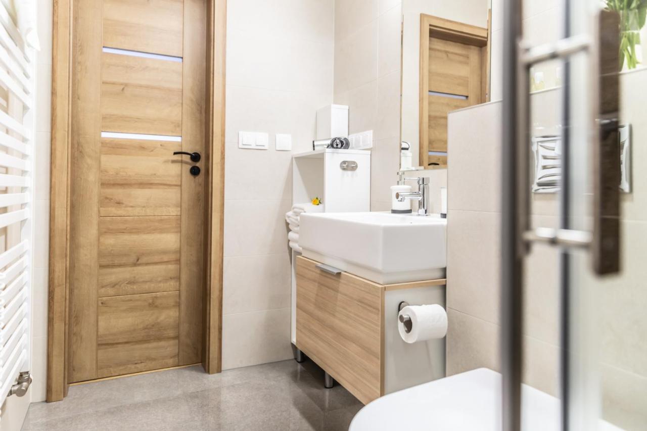 Darmilus Apartmany เดมานอฟสกา โดลินา ภายนอก รูปภาพ